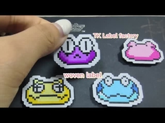 ملصقات ملابس منسوجة قابلة للطي عالية الكثافة مخصصة باستخدام تقنيات الحافة