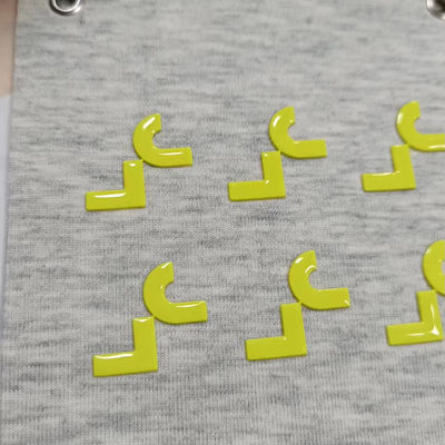 شعار 3D المصبوغ يلمع الملابس الحديدية الحرارية شارة المطاط السيليكونية لتحويل الحرارة