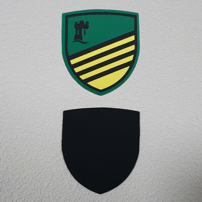 ملصق سيليكون مطبوع بالشاشة مخصص مقاوم للماء ومتين بشعار للملابس الرياضية والزي الرسمي