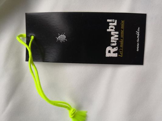 مورد الملابس ملصق مخصص تسمية الملابس RFID شنق العلامات تتفاعل hangtags
