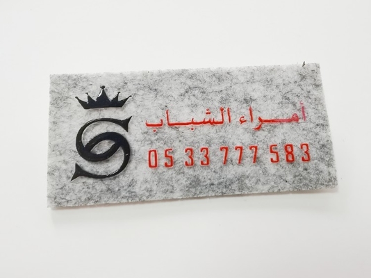 ملصق نقل حرارة سيليكون لامع ثلاثي الأبعاد مطبوع على قماش مخملي للقبعة