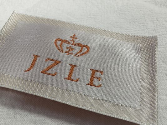 رقع تطريز مخصصة للرقبة منسوجة عالية الكثافة ملصقات فاخرة للأحذية
